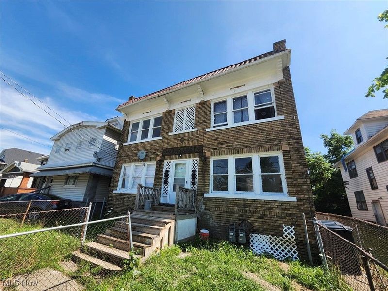 915 Eddy Road, Cleveland, OH 44108 Photo 3