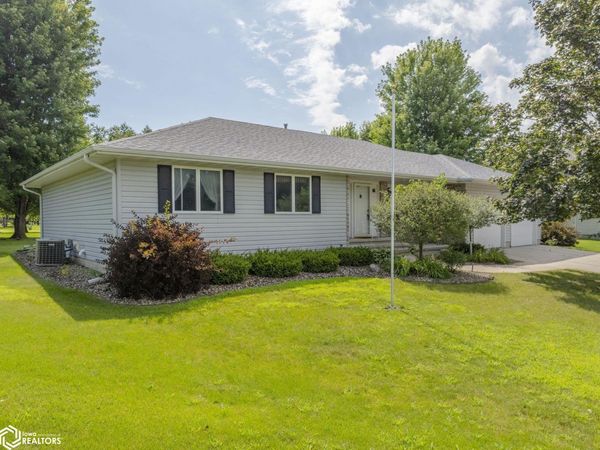 25 Slate Court, Mason City, IA 50401