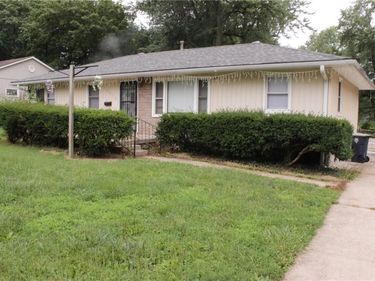 10612 Palmer Avenue, Kansas City, MO 64134