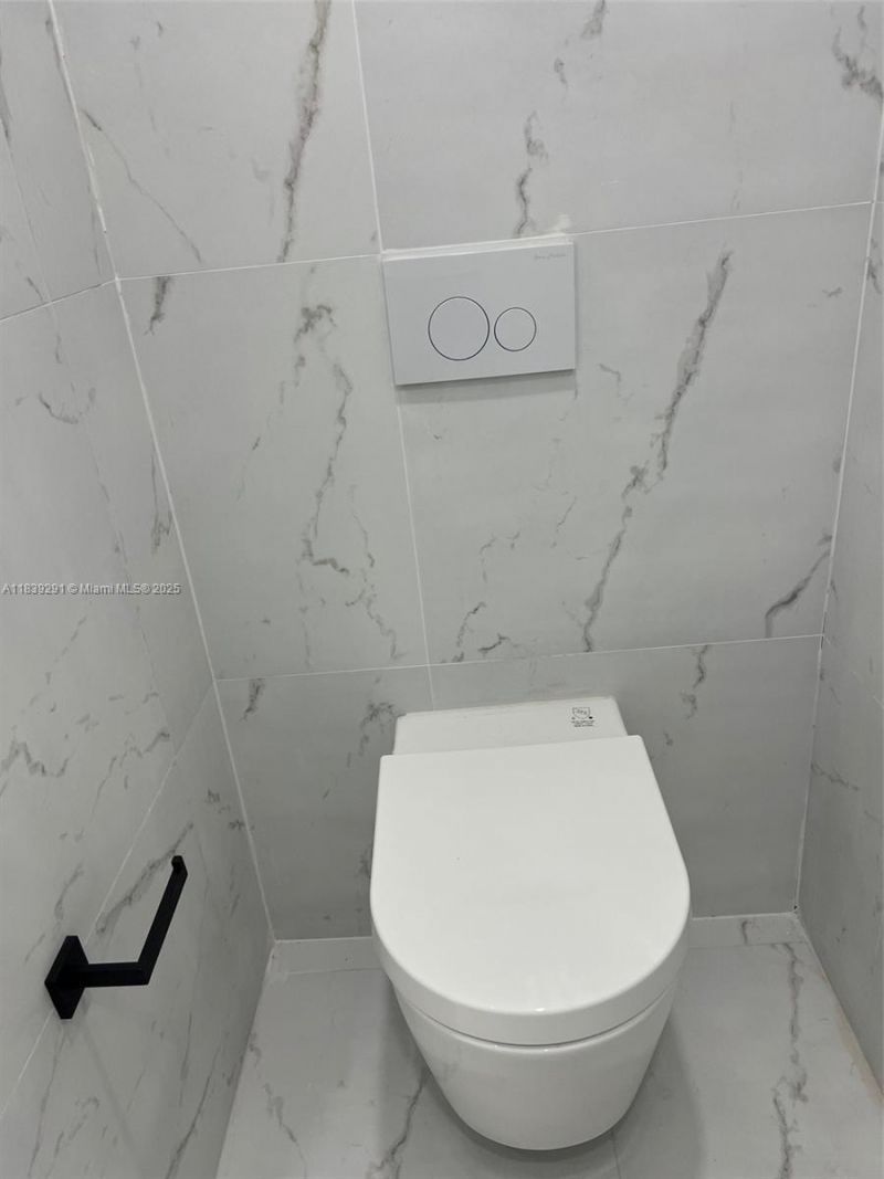 9801 Collins Ave, Unit 15X/comple, Bal Harbour, FL 33154 Photo