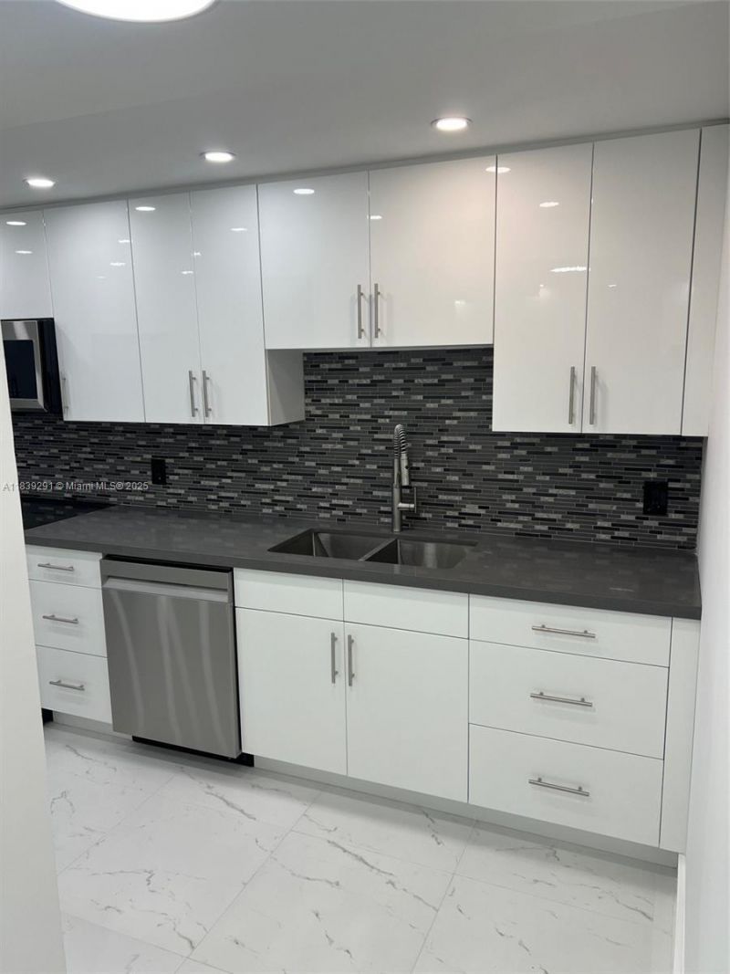 9801 Collins Ave, Unit 15X/comple, Bal Harbour, FL 33154 Photo