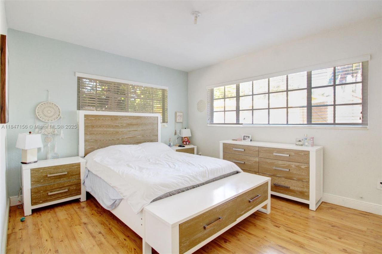 9755 SW 161st St, Miami, FL 33157 Photo