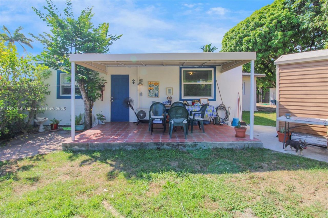 9755 SW 161st St, Miami, FL 33157 Photo