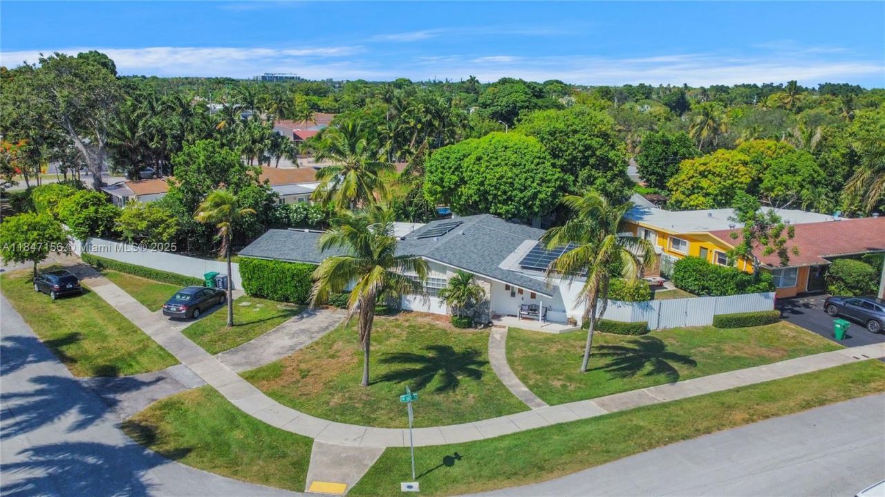 9755 SW 161st St, Miami, FL 33157 Photo