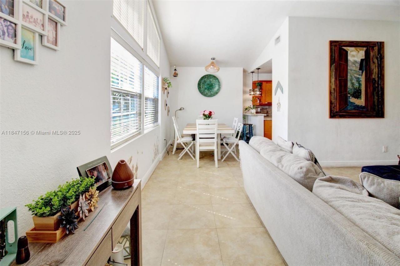 9755 SW 161st St, Miami, FL 33157 Photo