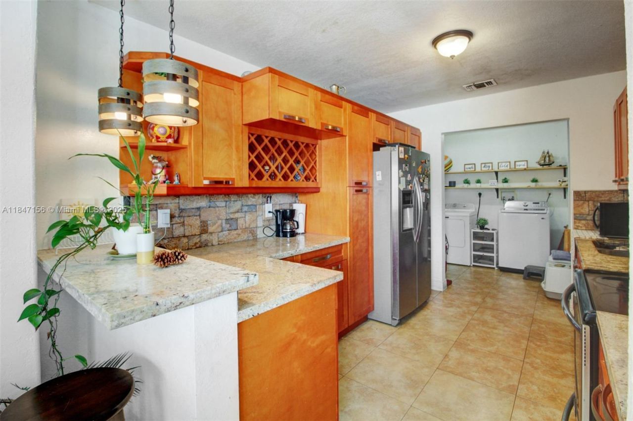 9755 SW 161st St, Miami, FL 33157 Photo