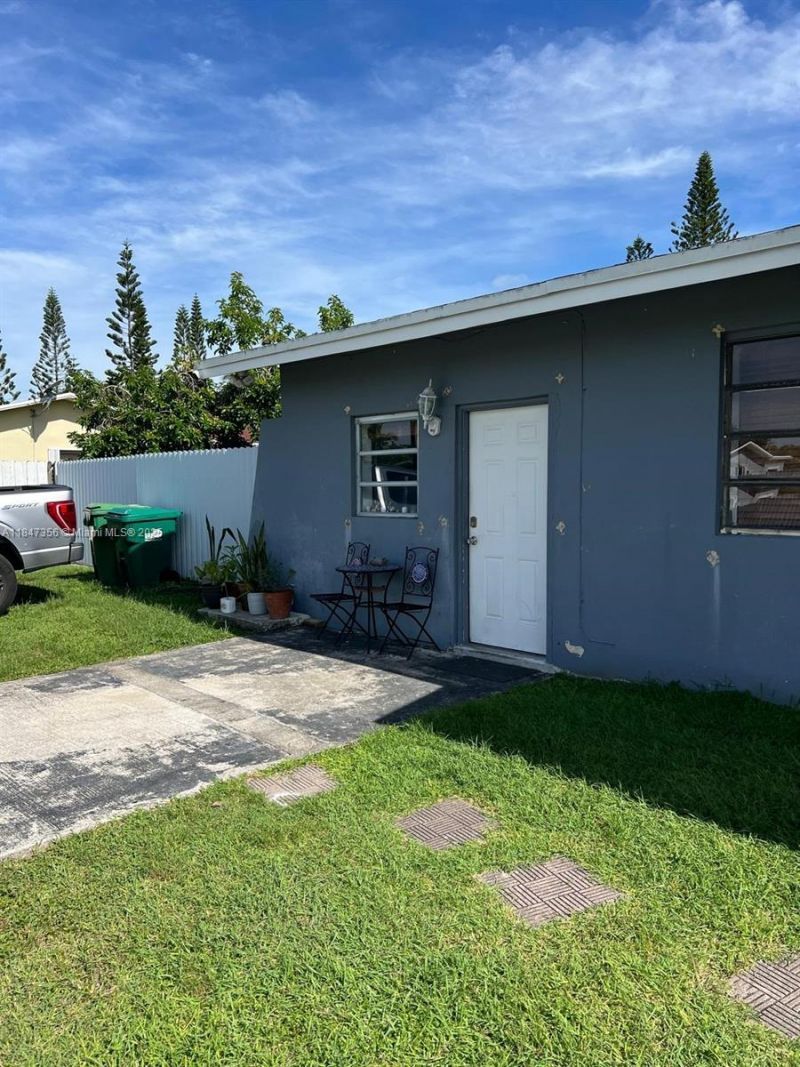 12431 SW 195th Ter, Miami, FL 33177 Photo