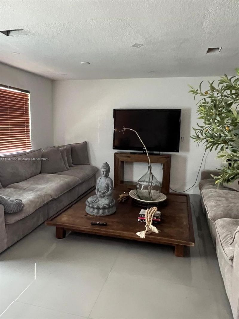 12431 SW 195th Ter, Miami, FL 33177 Photo