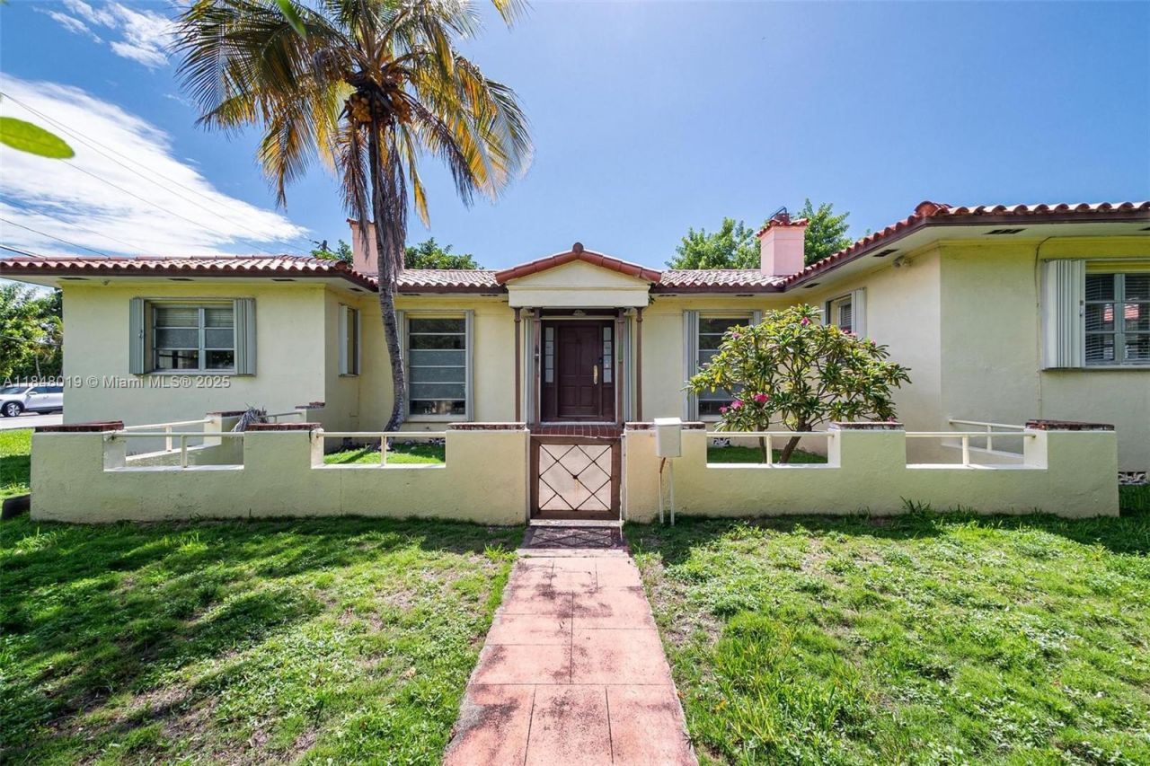 9400 Abbott Ave, Surfside, FL 33154 Photo