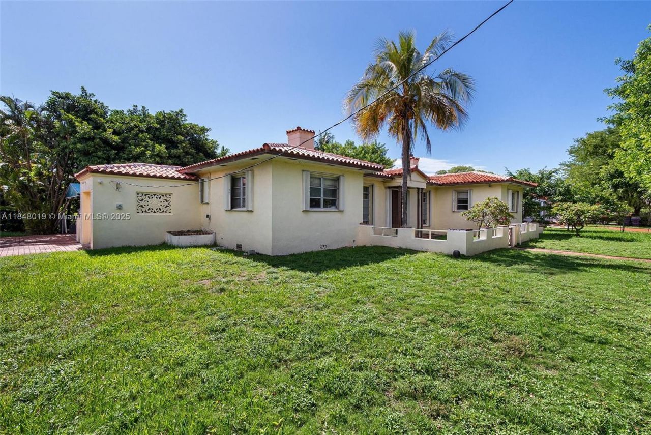 9400 Abbott Ave, Surfside, FL 33154 Photo