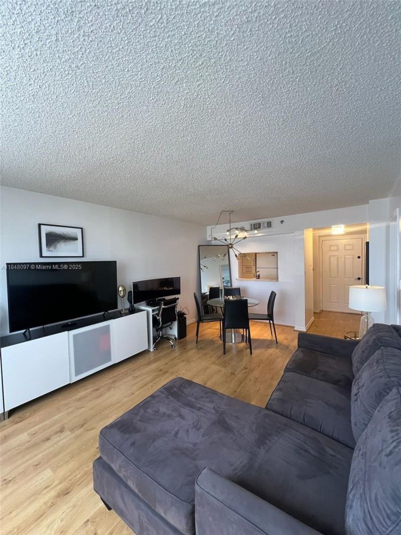 540 Brickell Key Dr, Unit 1524, Miami, FL 33131 Photo