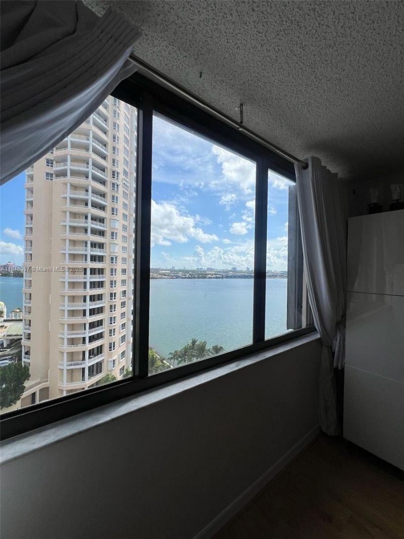 540 Brickell Key Dr, Unit 1524, Miami, FL 33131 Photo