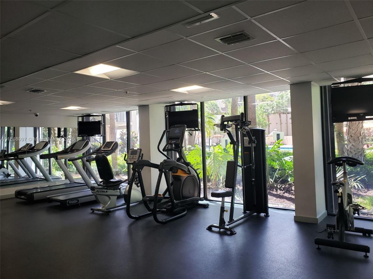 540 Brickell Key Dr, Unit 1524, Miami, FL 33131 Photo