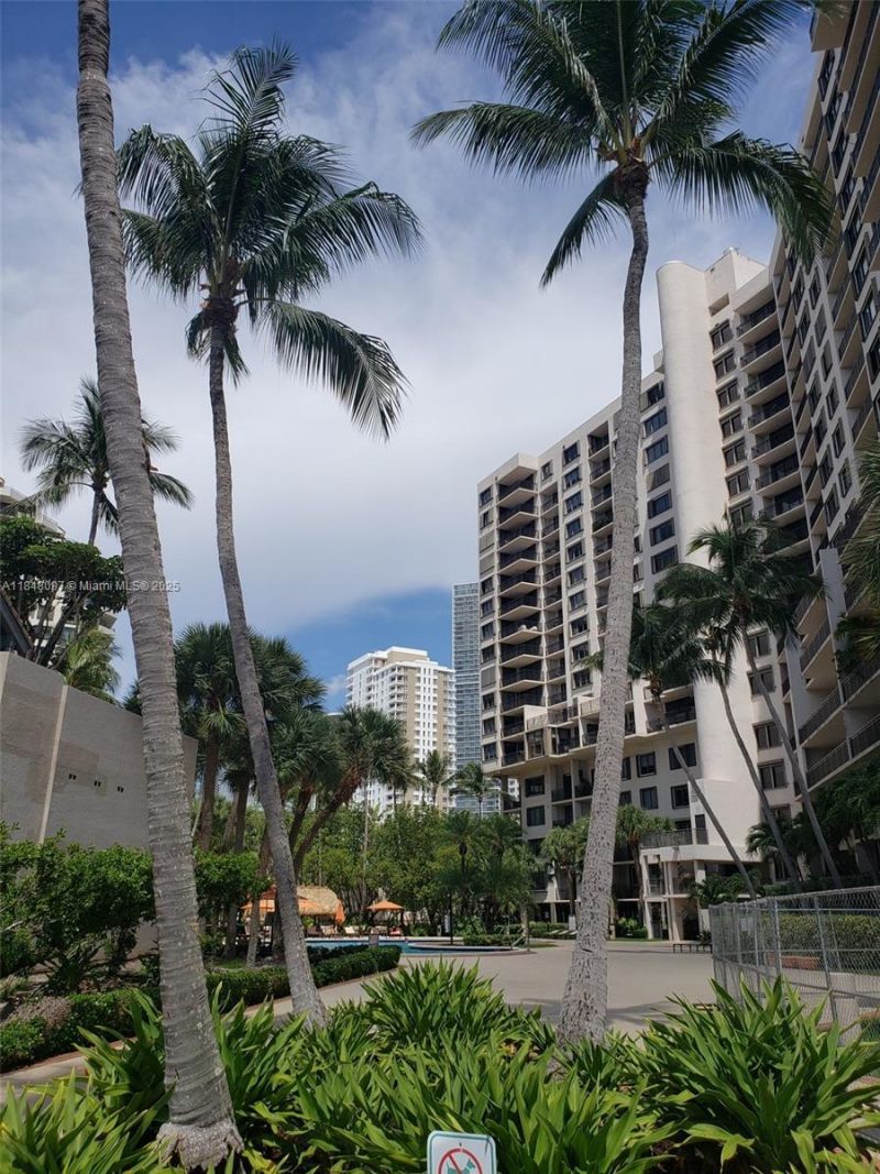540 Brickell Key Dr, Unit 1524, Miami, FL 33131 Photo