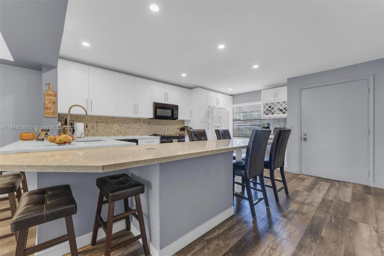 23380 Carolwood Ln, Unit 101, Boca Raton, FL 33428 Photo