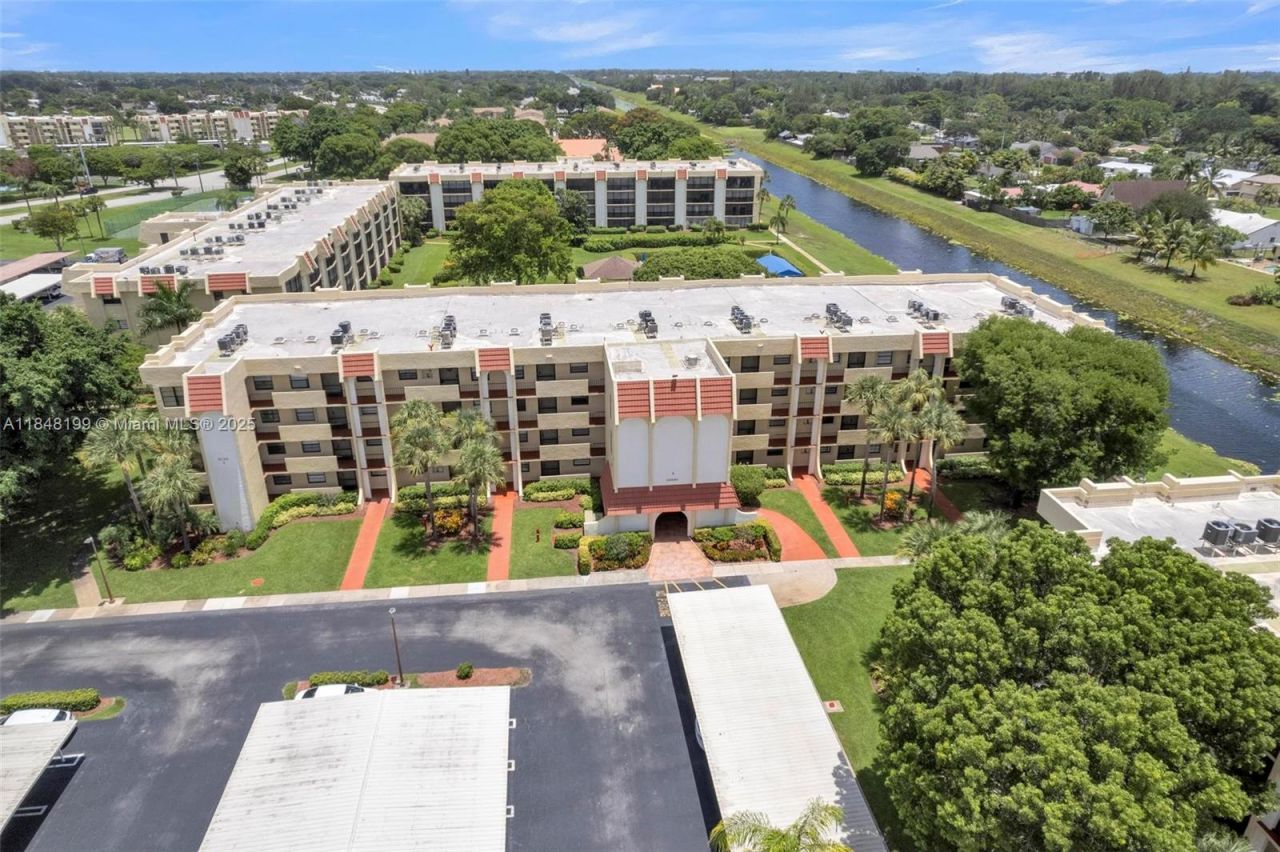 23380 Carolwood Ln, Unit 101, Boca Raton, FL 33428 Photo