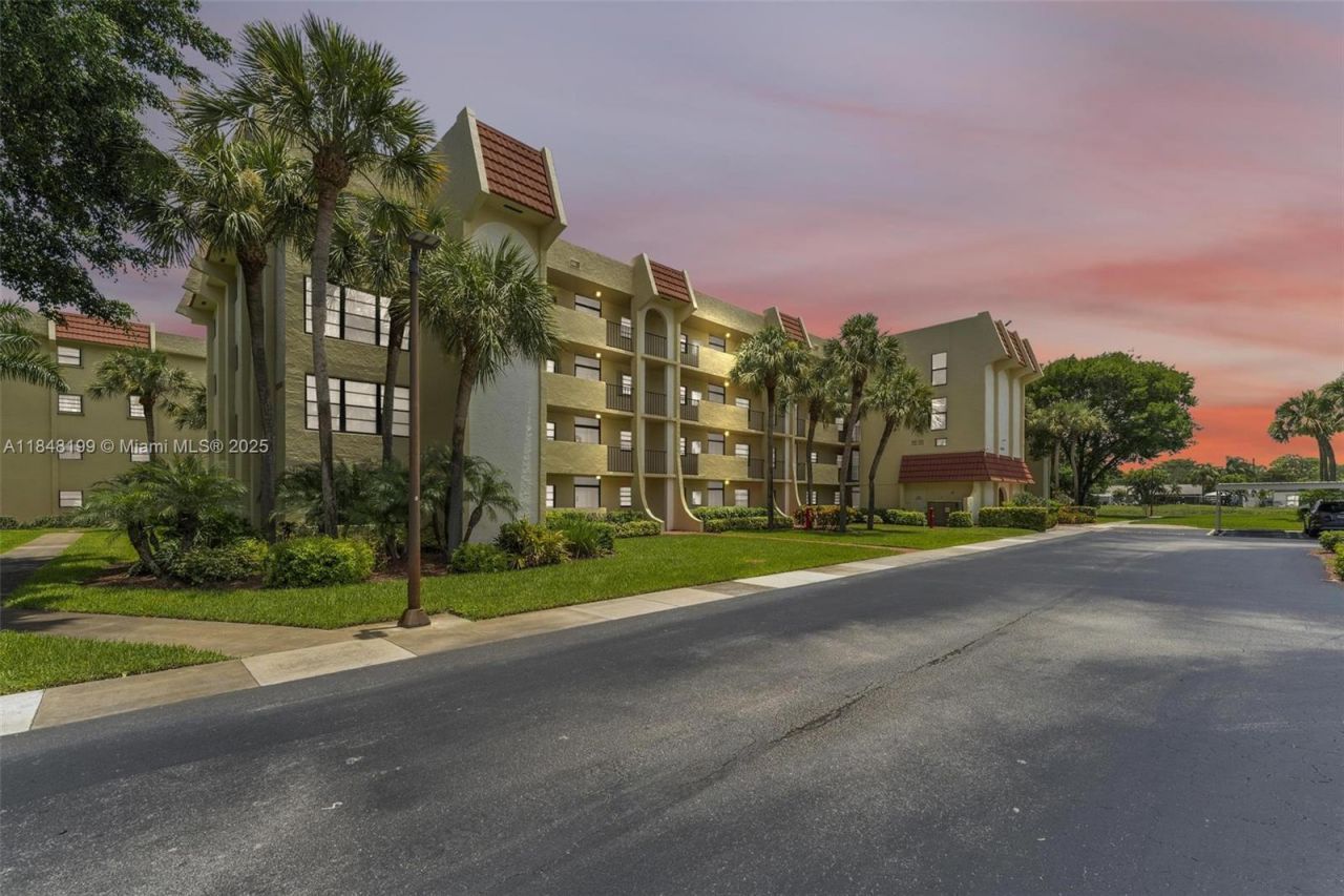 23380 Carolwood Ln, Unit 101, Boca Raton, FL 33428 Photo