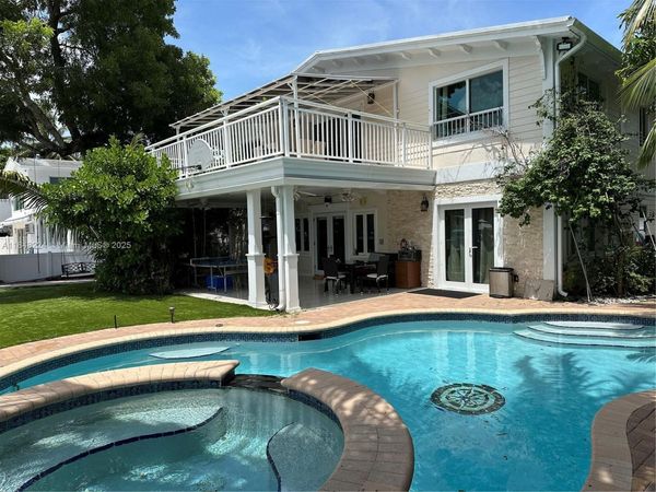 1524 Argyle Dr, Fort Lauderdale, FL 33312