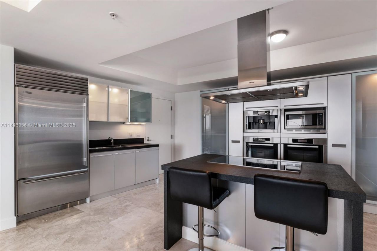 18201 Collins Ave, Unit 604, Sunny Isles Beach, FL 33160 Photo