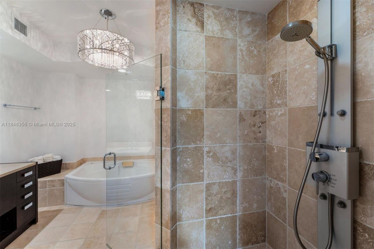 18201 Collins Ave, Unit 604, Sunny Isles Beach, FL 33160 Photo