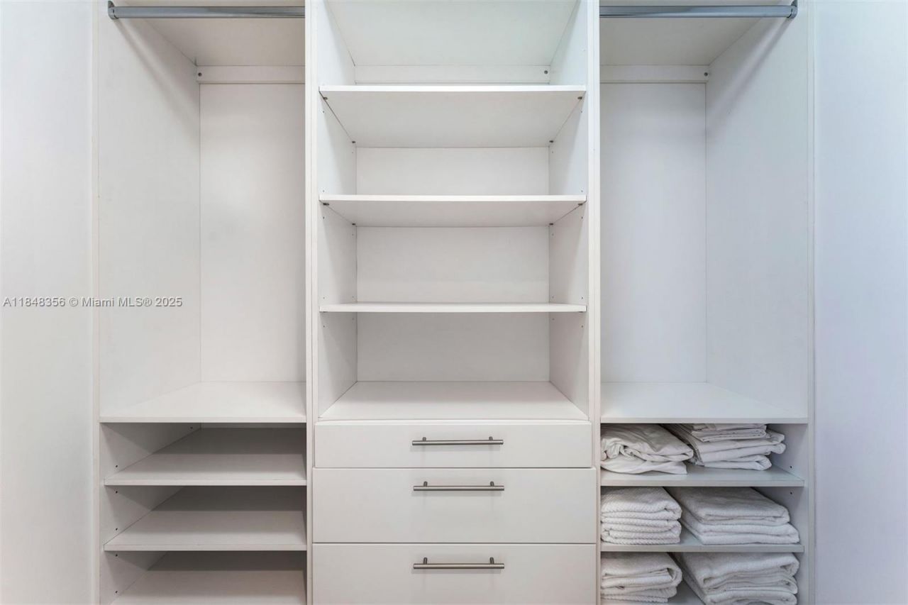 18201 Collins Ave, Unit 604, Sunny Isles Beach, FL 33160 Photo