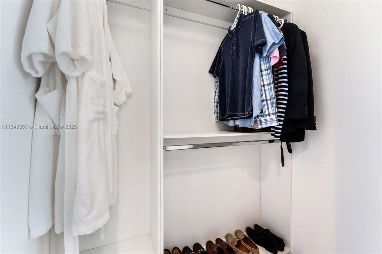 18201 Collins Ave, Unit 604, Sunny Isles Beach, FL 33160 Photo