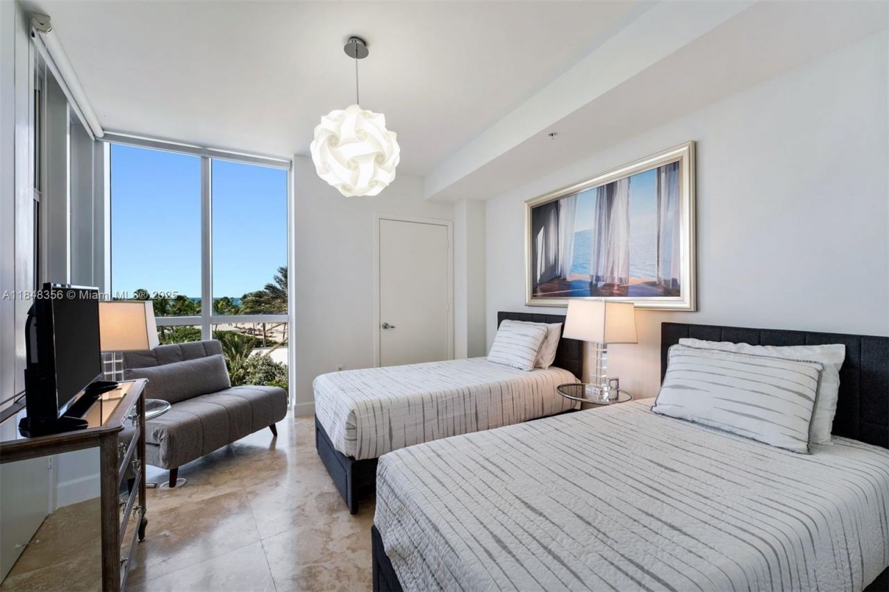 18201 Collins Ave, Unit 604, Sunny Isles Beach, FL 33160 Photo