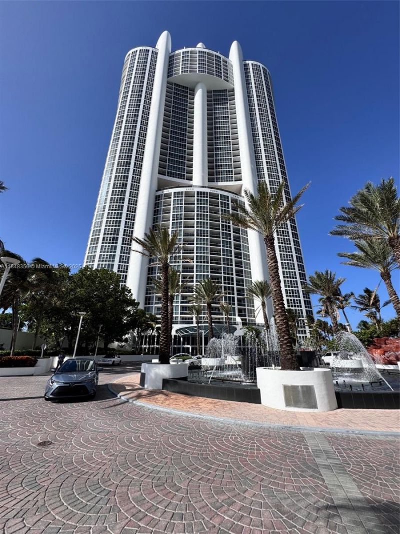 18201 Collins Ave, Unit 604, Sunny Isles Beach, FL 33160 Photo