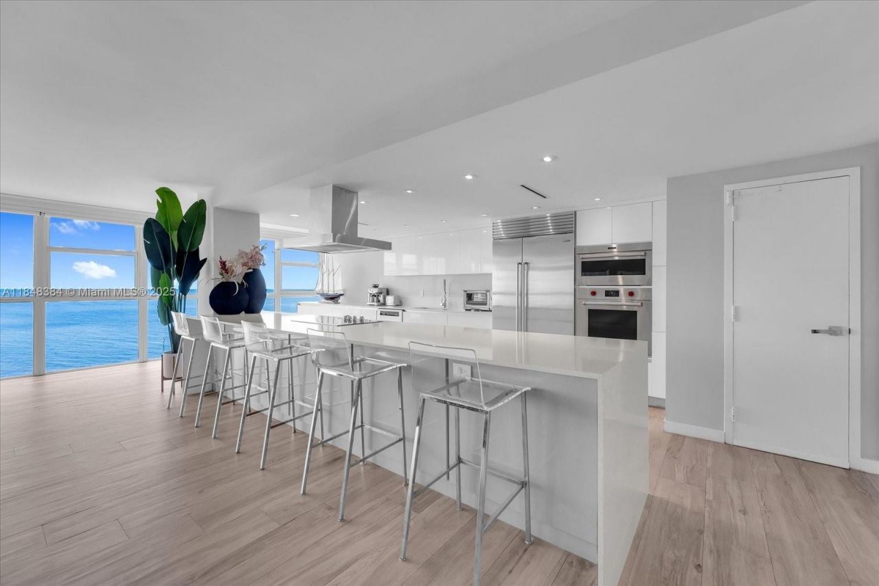 600 Grapetree Dr, Unit 11CN, Key Biscayne, FL 33149 Photo