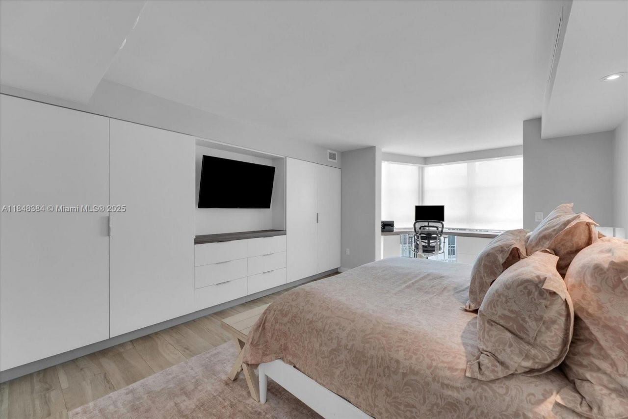 600 Grapetree Dr, Unit 11CN, Key Biscayne, FL 33149 Photo