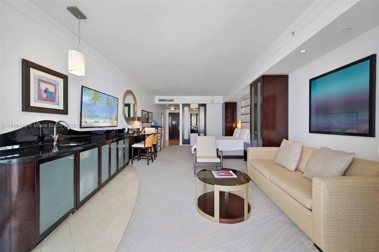 4391 Collins Ave, Unit 1605, Miami Beach, FL 33140 Photo