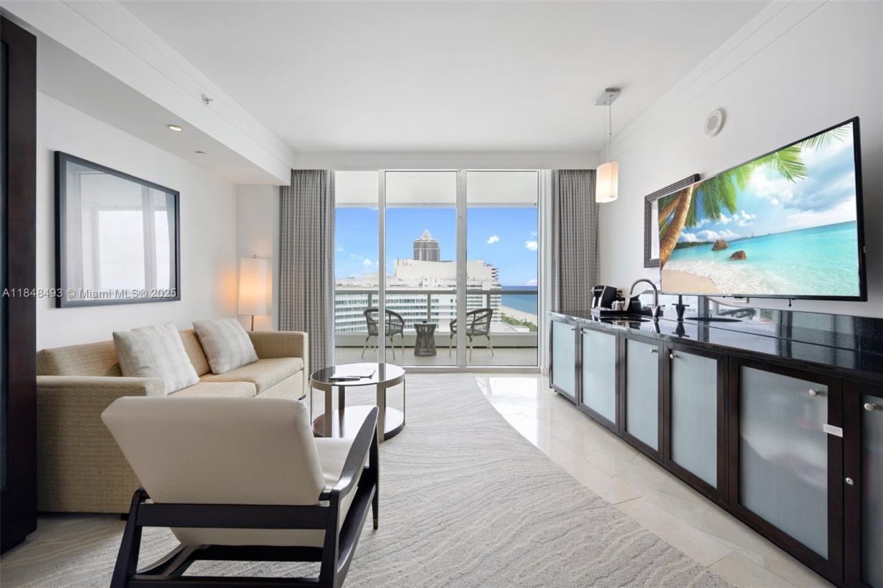 4391 Collins Ave, Unit 1605, Miami Beach, FL 33140 Photo