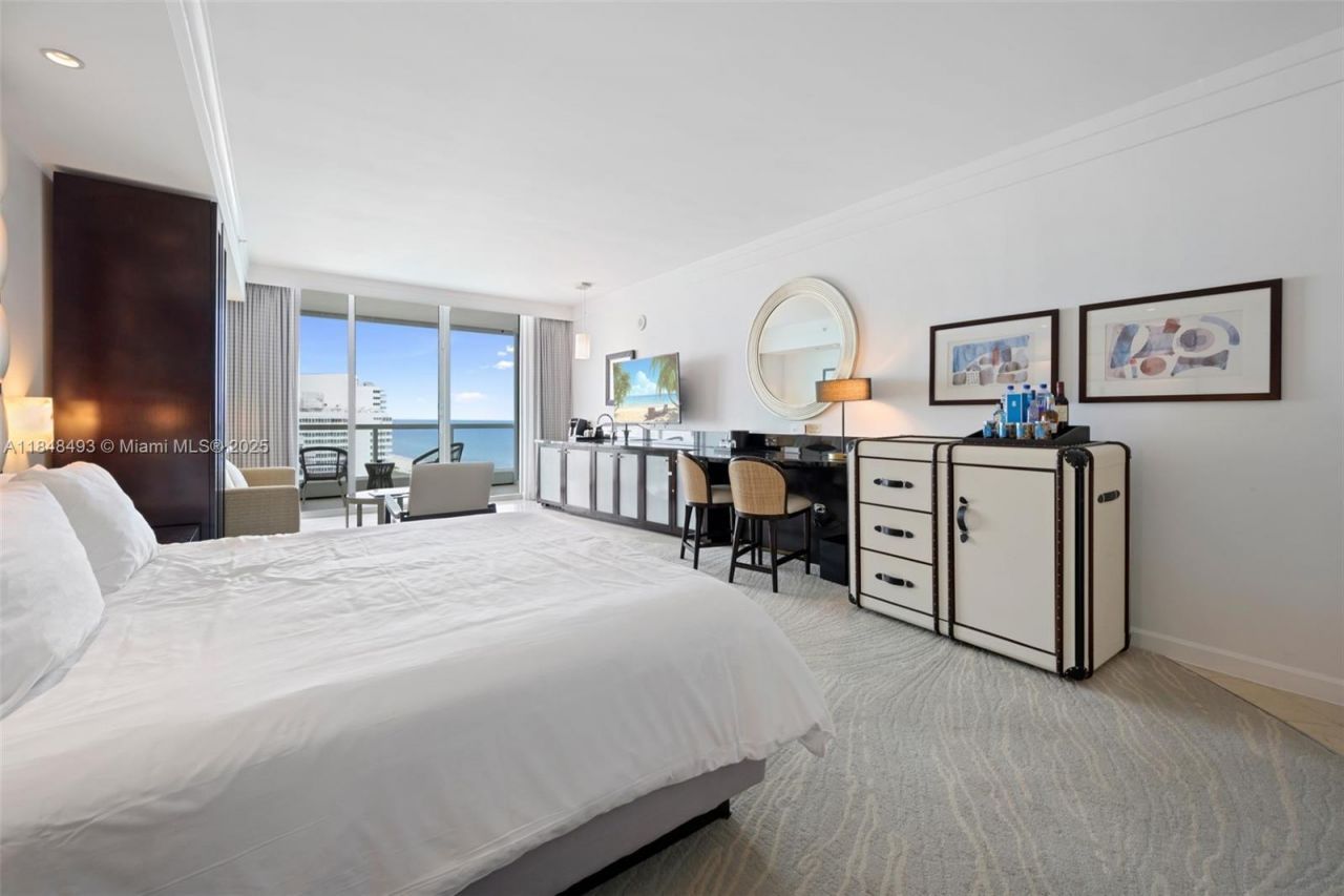 4391 Collins Ave, Unit 1605, Miami Beach, FL 33140 Photo