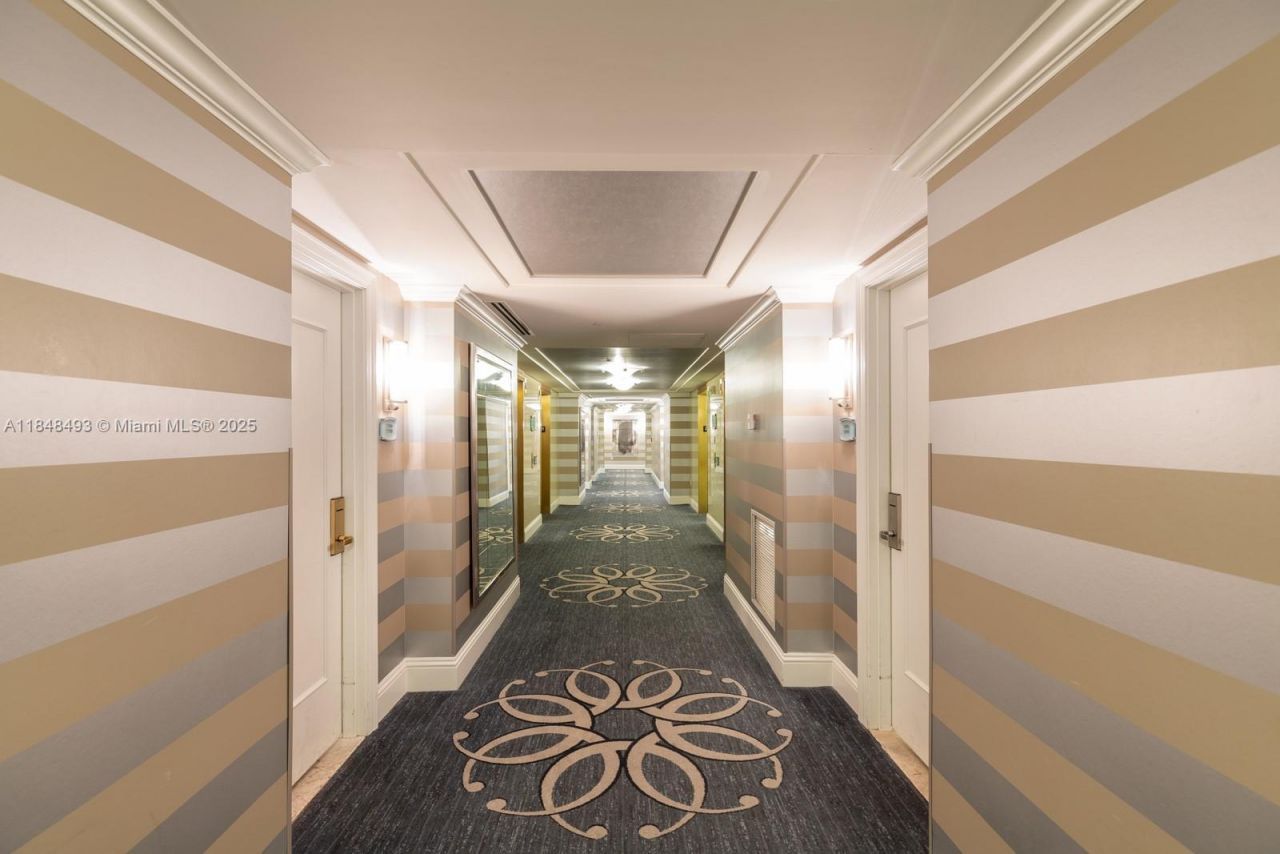 4391 Collins Ave, Unit 1605, Miami Beach, FL 33140 Photo