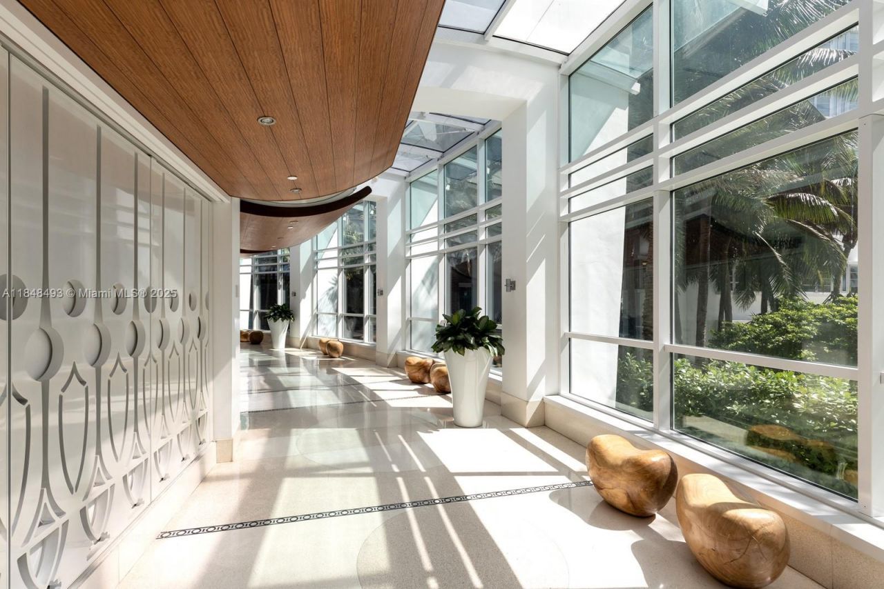 4391 Collins Ave, Unit 1605, Miami Beach, FL 33140 Photo