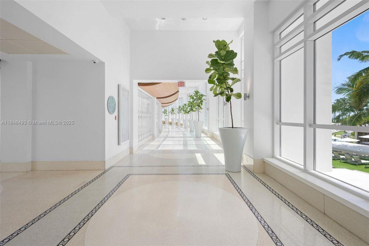 4391 Collins Ave, Unit 1605, Miami Beach, FL 33140 Photo