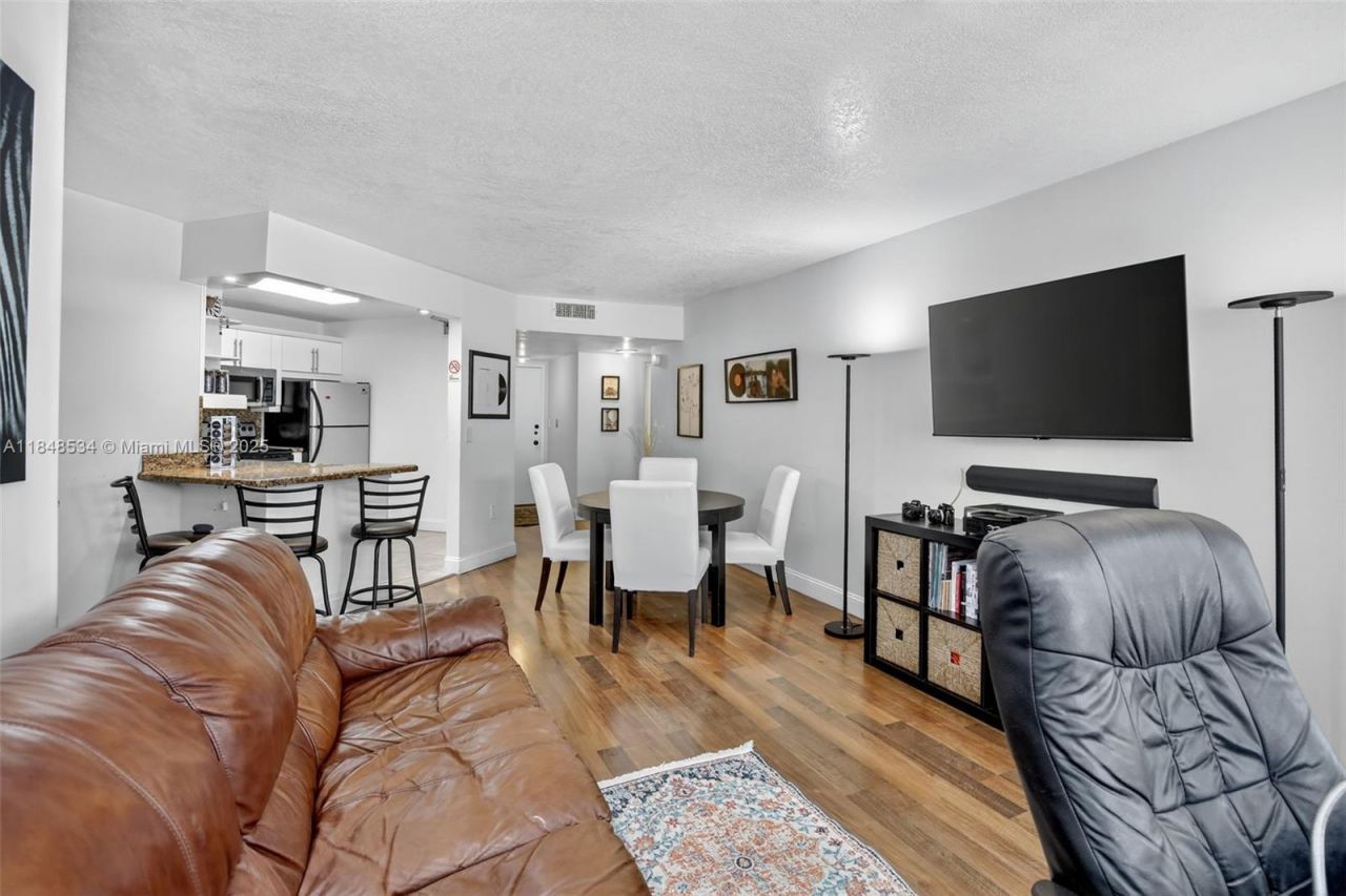 2750 NE 183rd St, Unit 506, Aventura, FL 33160 Photo