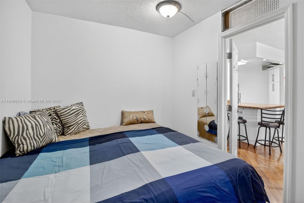 2750 NE 183rd St, Unit 506, Aventura, FL 33160 Photo