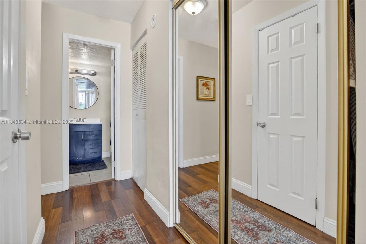 2750 NE 183rd St, Unit 506, Aventura, FL 33160 Photo