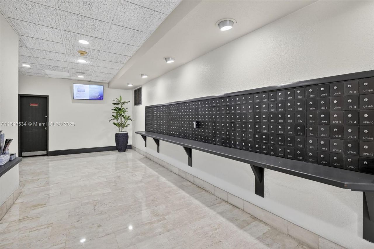 2750 NE 183rd St, Unit 506, Aventura, FL 33160 Photo