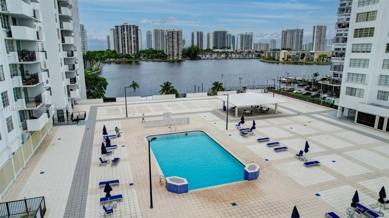 2750 NE 183rd St, Unit 506, Aventura, FL 33160 Photo