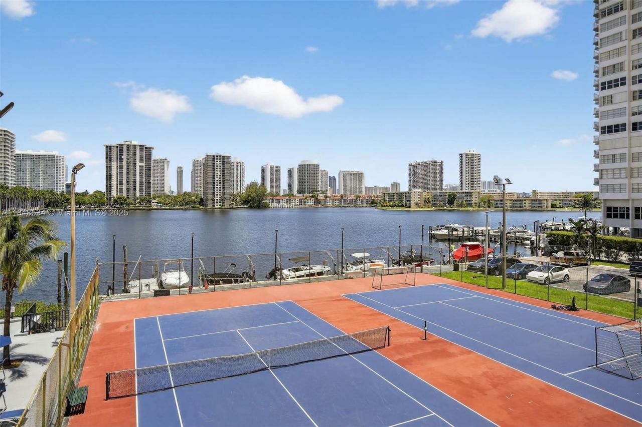 2750 NE 183rd St, Unit 506, Aventura, FL 33160 Photo