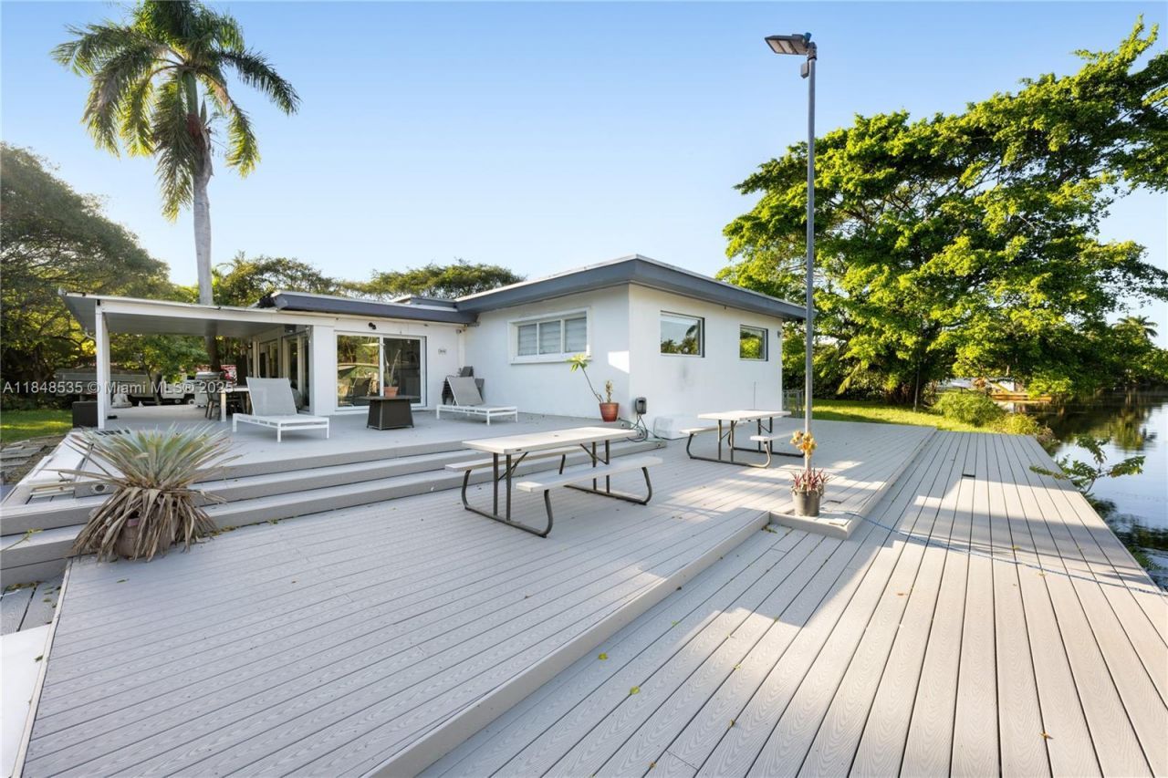 12599 NE 2nd Ave, North Miami, FL 33161 Photo