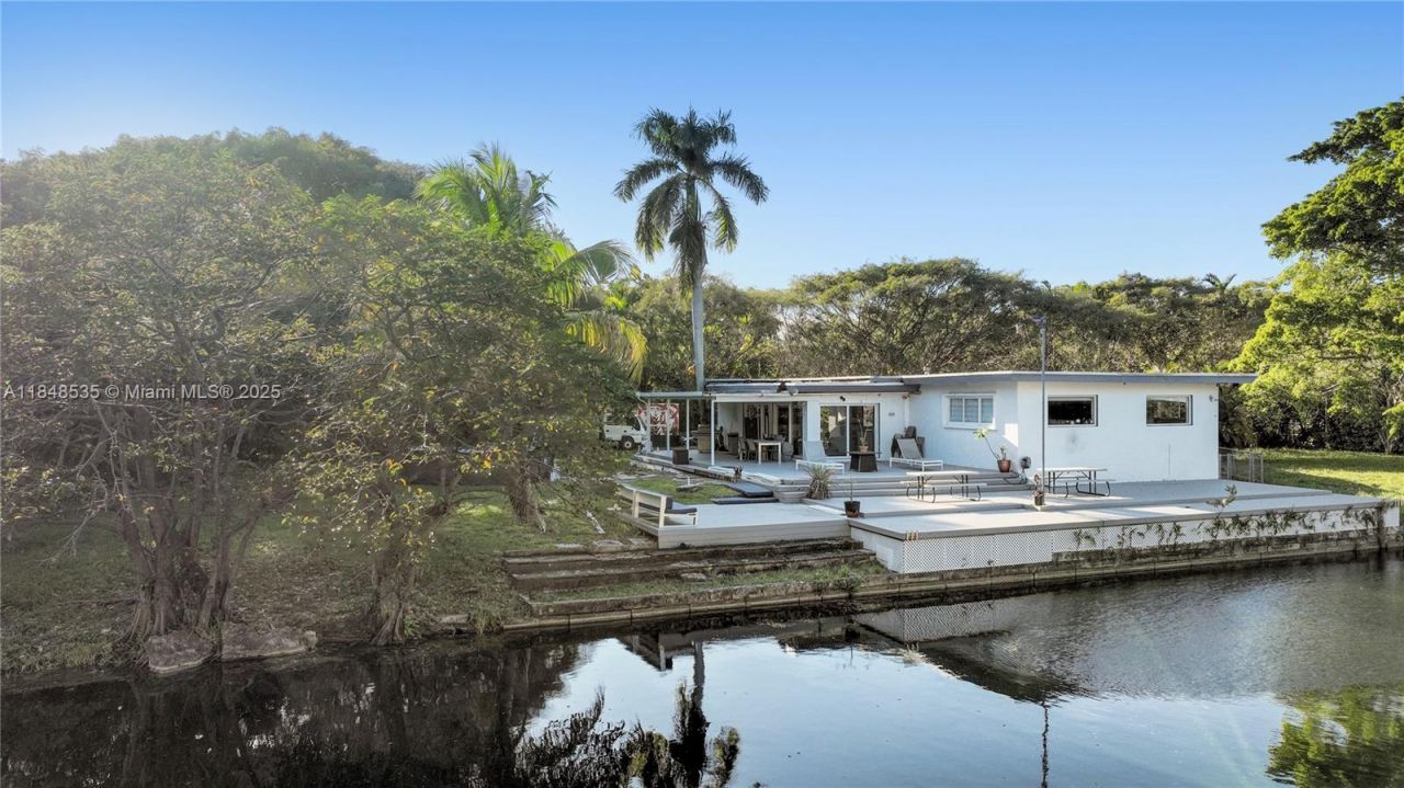 12599 NE 2nd Ave, North Miami, FL 33161 Photo