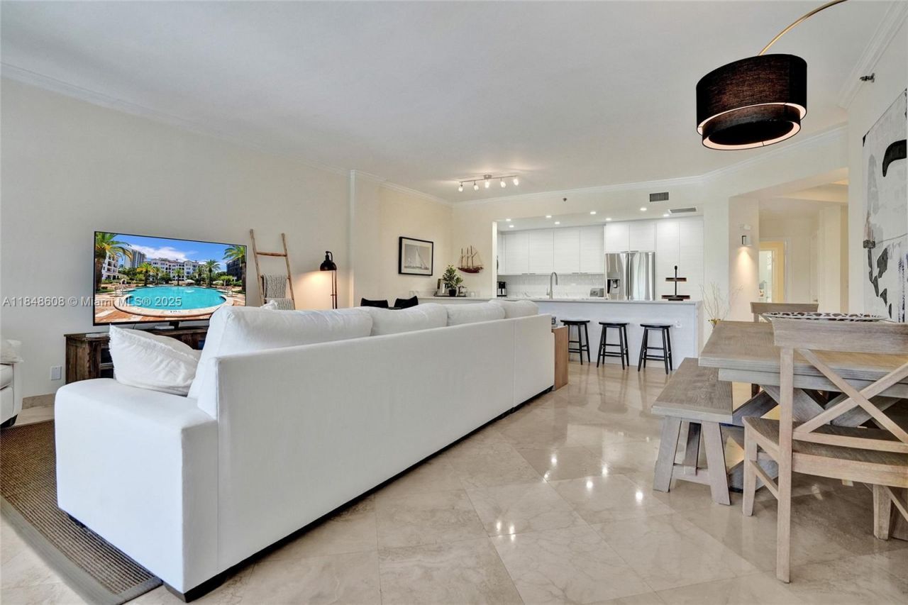 3700 Island Blvd, Unit C206, Aventura, FL 33160 Photo