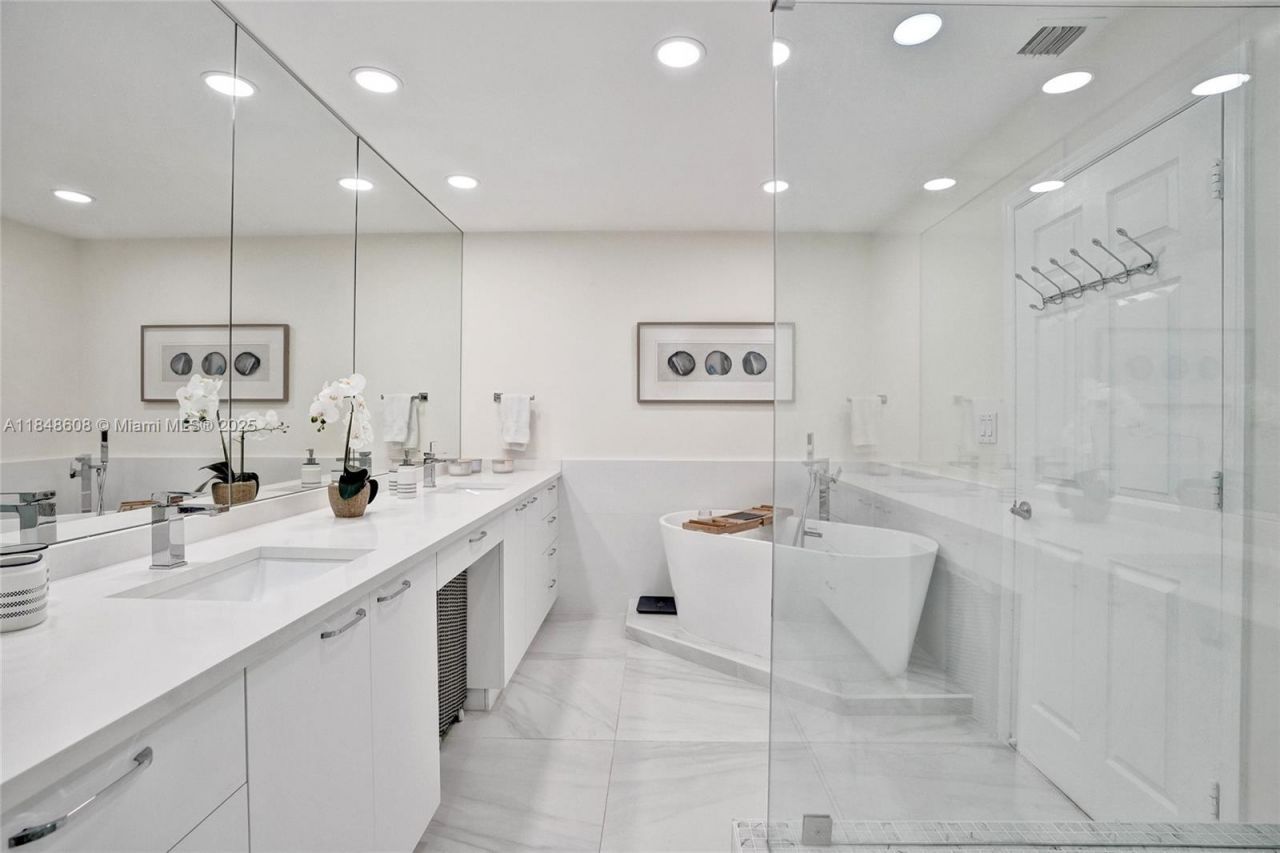 3700 Island Blvd, Unit C206, Aventura, FL 33160 Photo