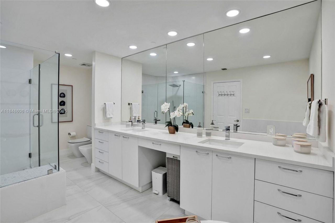 3700 Island Blvd, Unit C206, Aventura, FL 33160 Photo