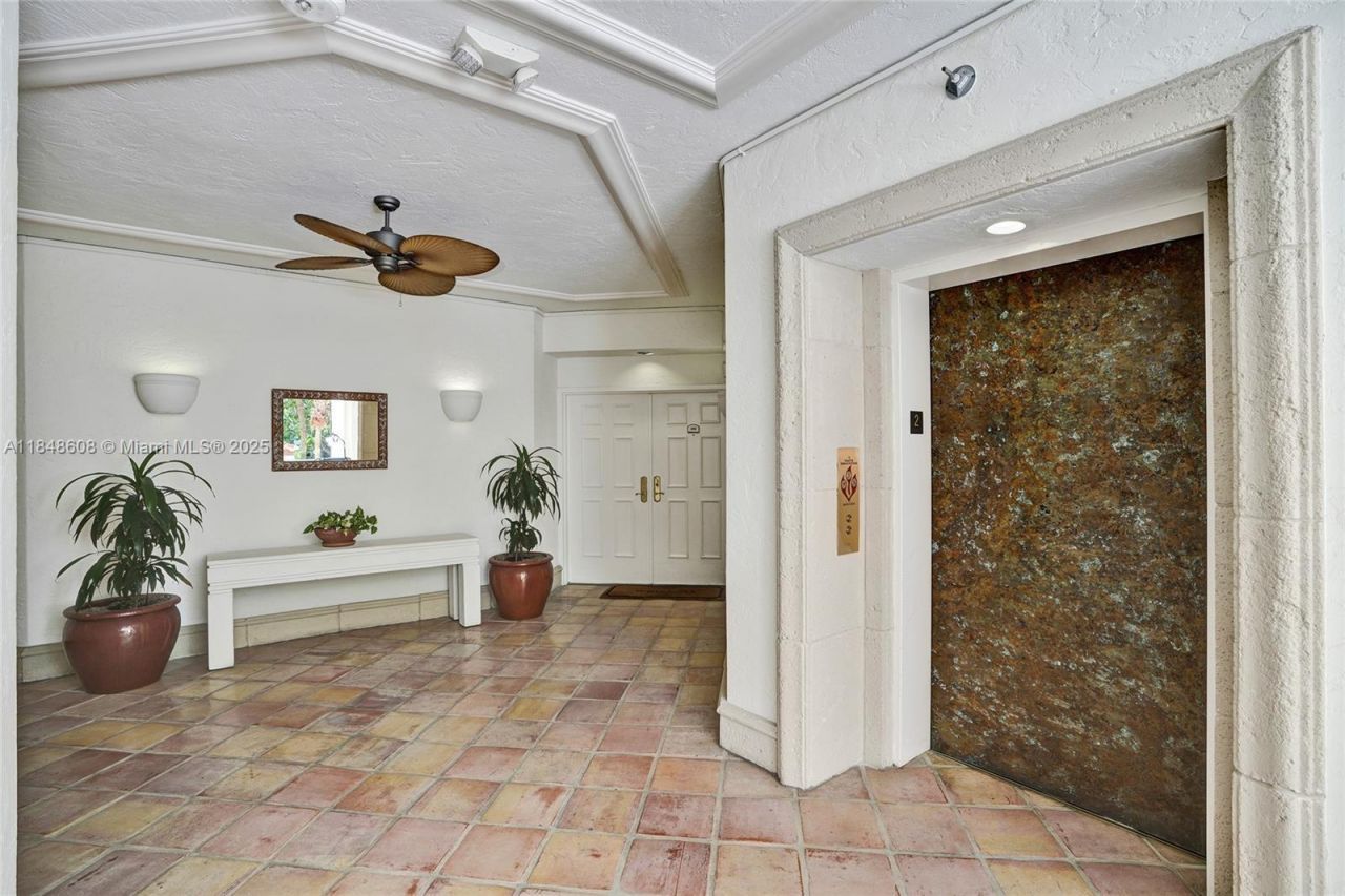 3700 Island Blvd, Unit C206, Aventura, FL 33160 Photo