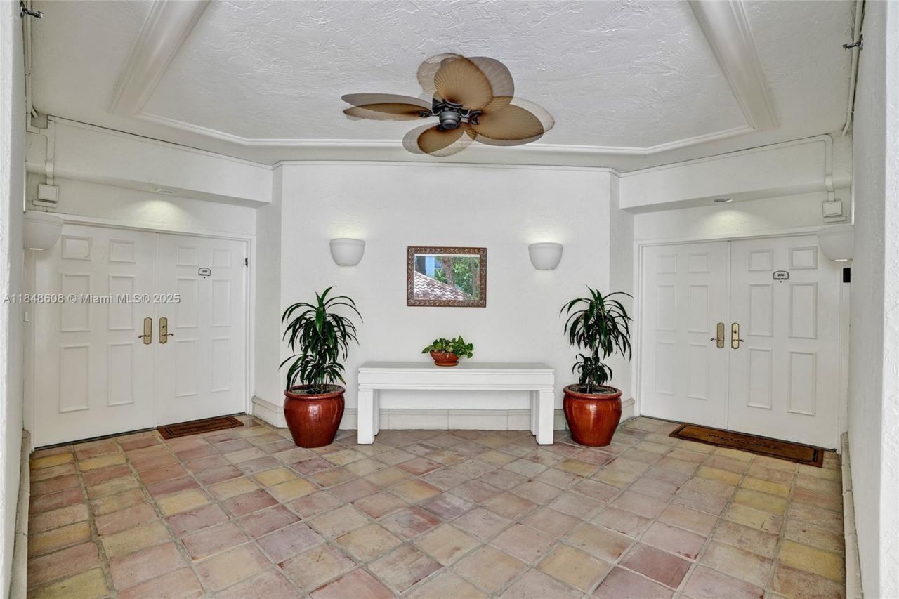 3700 Island Blvd, Unit C206, Aventura, FL 33160 Photo