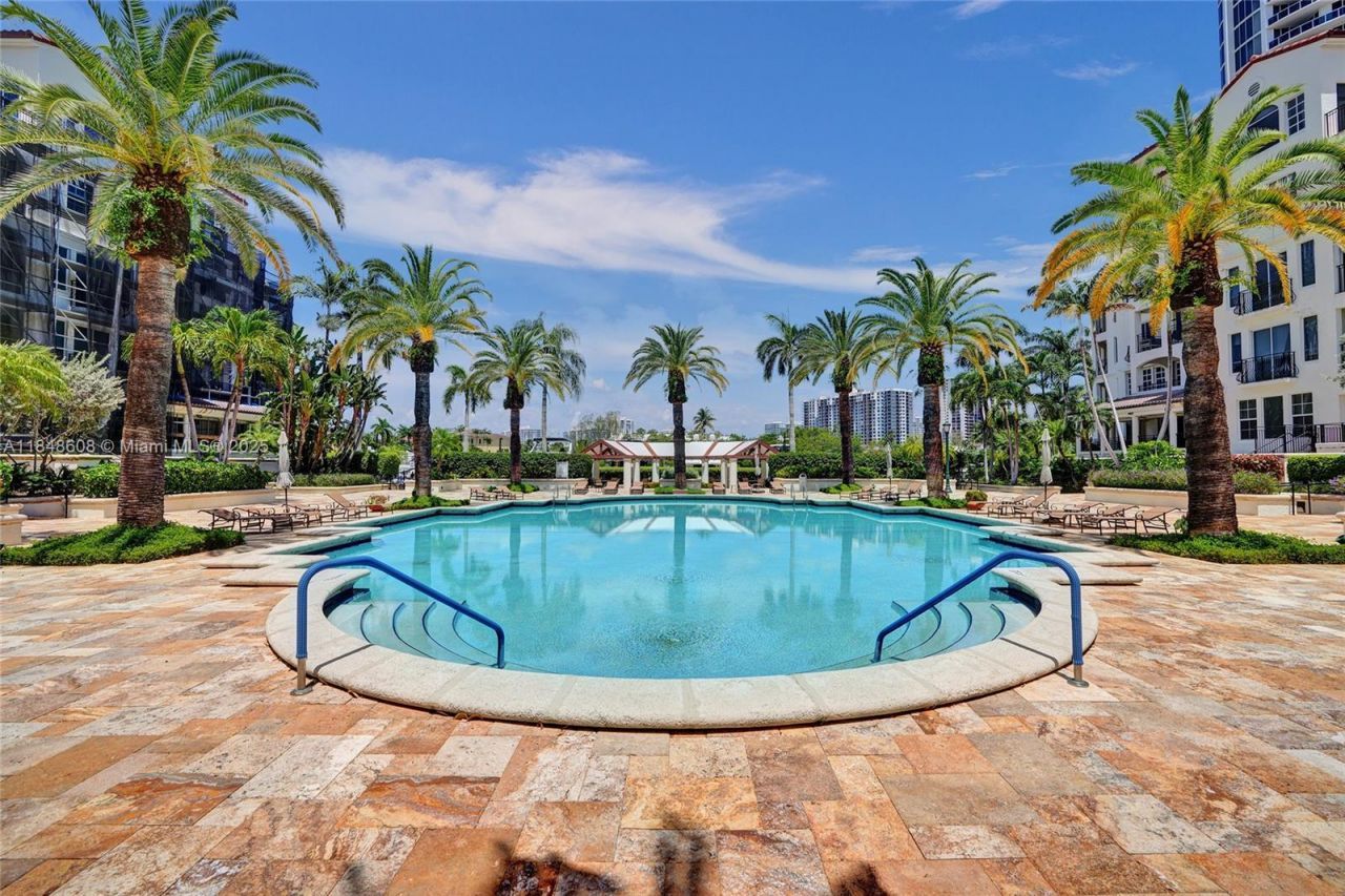 3700 Island Blvd, Unit C206, Aventura, FL 33160 Photo